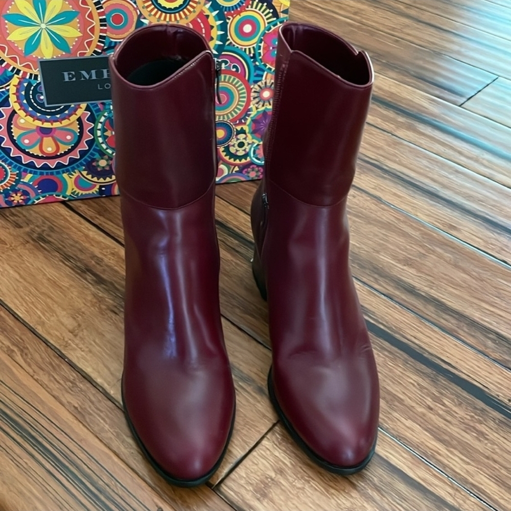 😍 Red Heeled Chelsea Boots with Block Heel - Picture 2 of 9
